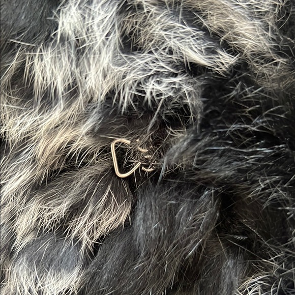 Chic real Rabbit Black and White Fur Vest-MARC by Marc Jacobs - Picture 4 of 4